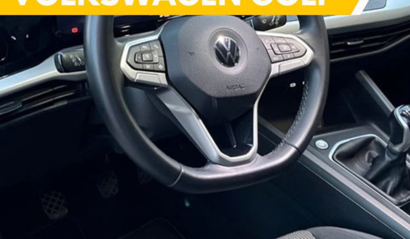 
								Volkswagen Golf lleno									