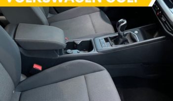 
									Volkswagen Golf lleno								