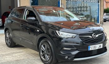 
									Opel Grandland lleno								