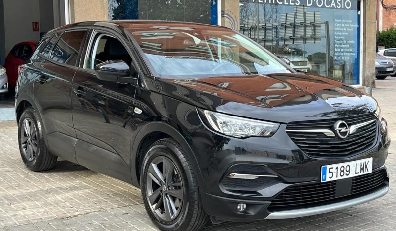 
								Opel Grandland lleno									