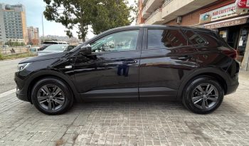 
									Opel Grandland lleno								