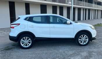 
									Nissan Qashqai 2013 lleno								