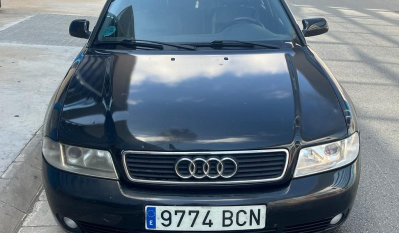 
								Audi A4 lleno									