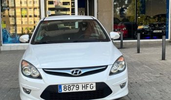 
									Hyundai i30 2011 lleno								