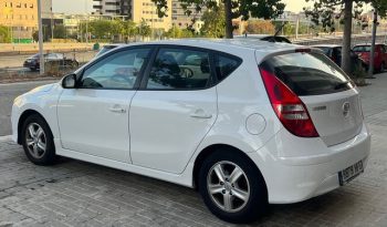 
									Hyundai i30 2011 lleno								