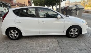 
									Hyundai i30 2011 lleno								
