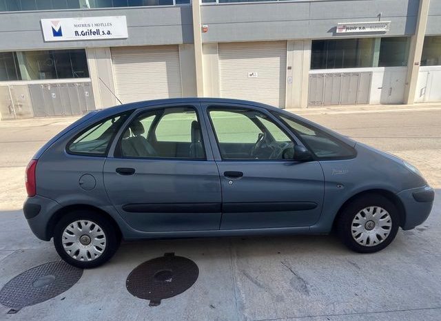 
								Citroen Xsara 2009 lleno									