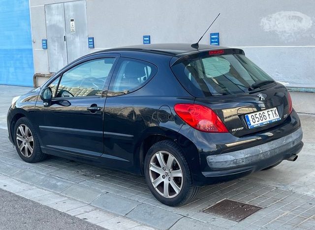 
								Peugeot 207 2007 lleno									