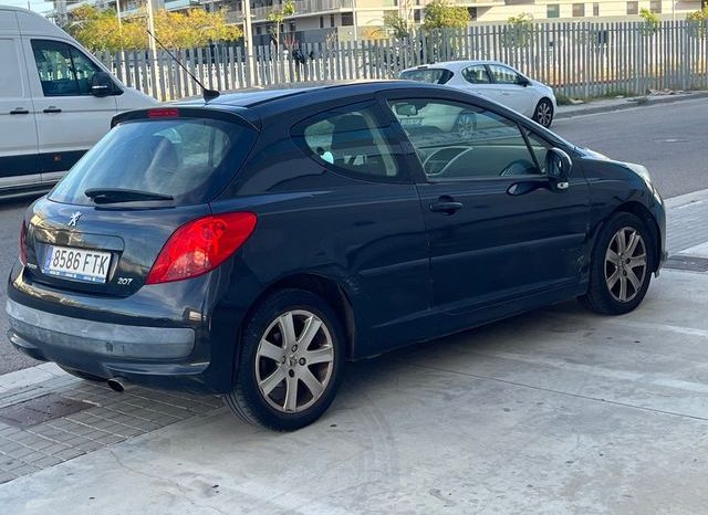 
								Peugeot 207 2007 lleno									