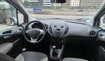 
									Ford Transit Courier 2019 lleno								