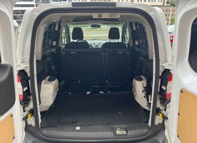 
								Ford Transit Courier 2019 lleno									