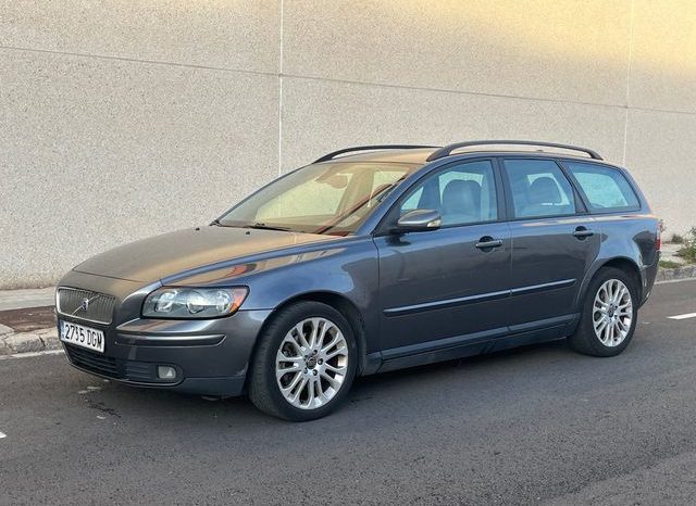 
								Volvo V50 2005 lleno									