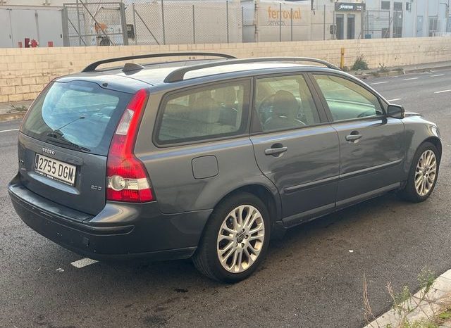 
								Volvo V50 2005 lleno									