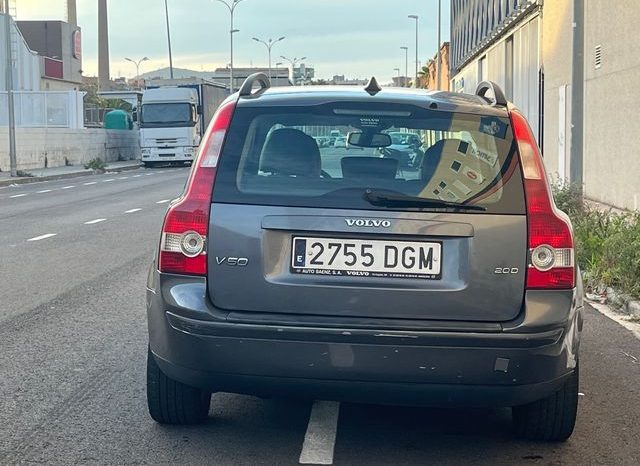 
								Volvo V50 2005 lleno									