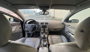 
									Volvo V50 2005 lleno								