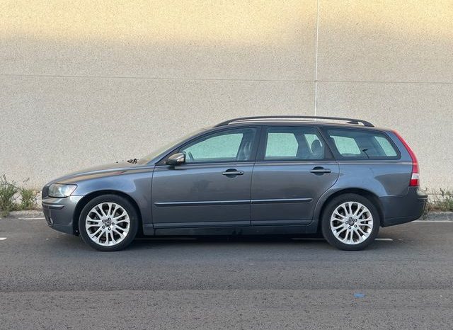 
								Volvo V50 2005 lleno									