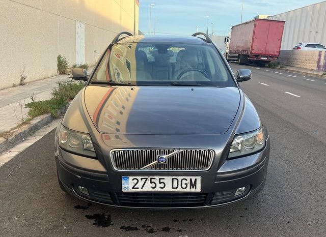 
								Volvo V50 2005 lleno									