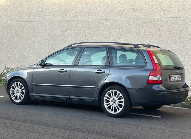 
								Volvo V50 2005 lleno									