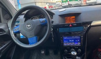 
									Opel Astra 2009 lleno								