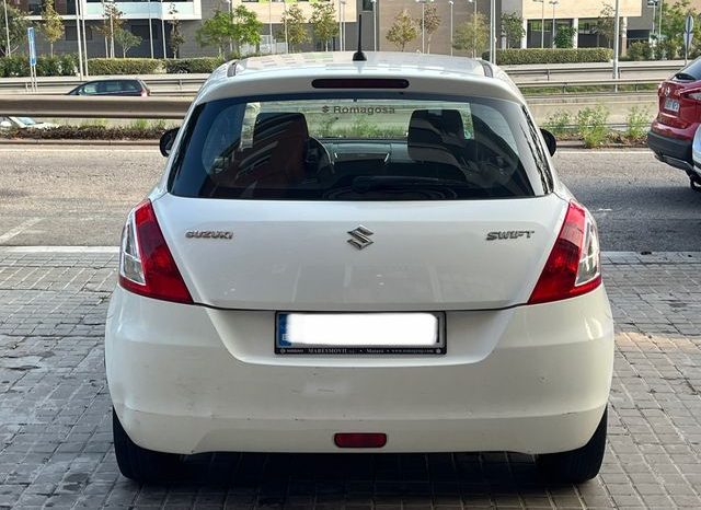 
								Suzuki Swift 2012 lleno									