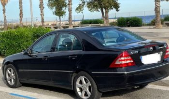 
									Mercedes-Benz Clase C 2005 lleno								