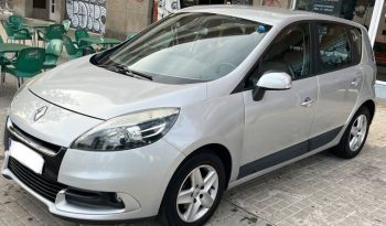 
									RENAULT SCENIC 2012 lleno								