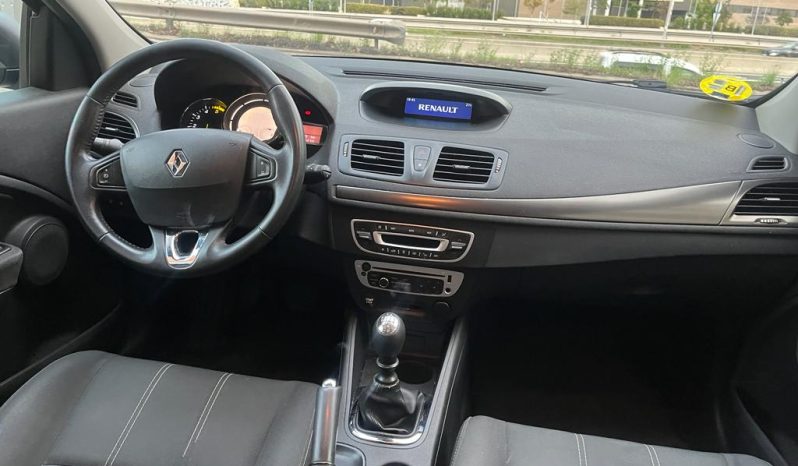 
								Renault Megane 2014 lleno									