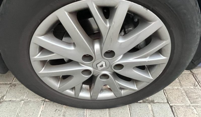 
								Renault Megane 2014 lleno									