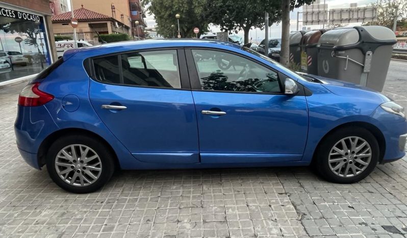 
								Renault Megane 2014 lleno									