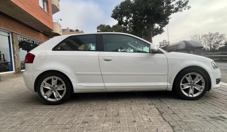 
								Audi A3 2010 lleno									