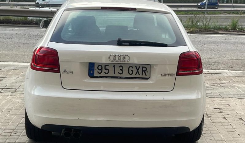 
								Audi A3 2010 lleno									