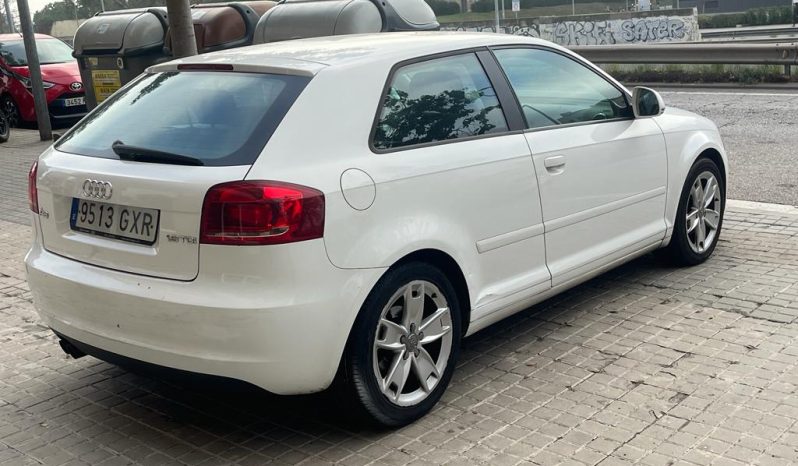 
								Audi A3 2010 lleno									