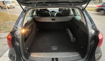 
									Opel Astra 2015 lleno								