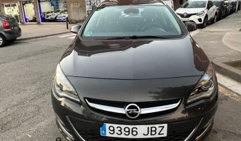 
									Opel Astra 2015 lleno								