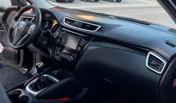 
									Nissan Qashqai 2015 lleno								