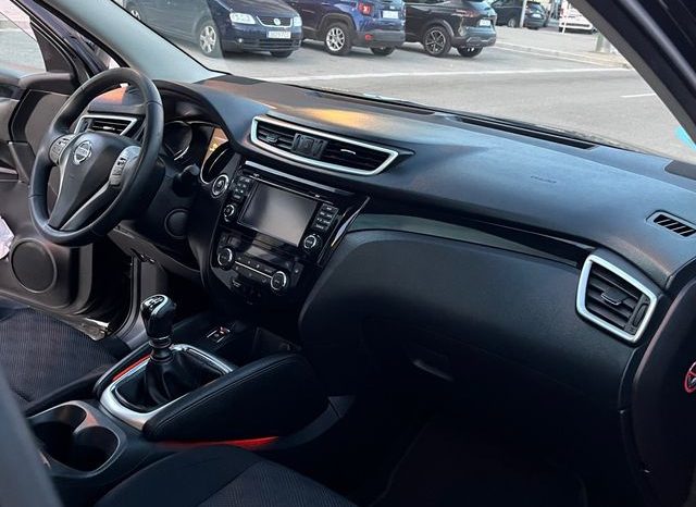 
								Nissan Qashqai 2015 lleno									