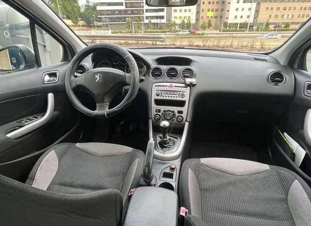 
								Peugeot 308 2008 lleno									