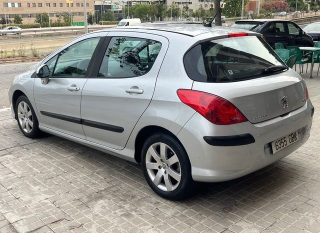 
								Peugeot 308 2008 lleno									
