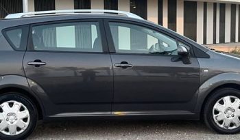 
									Toyota Corolla 2007 lleno								