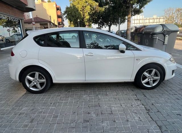 
								SEAT Leon 2012 lleno									