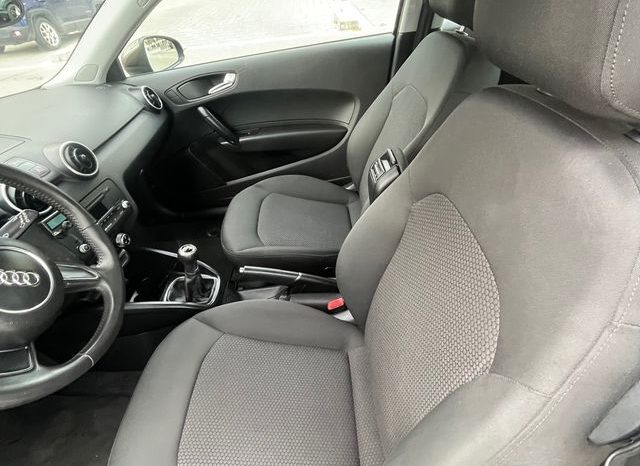 
								Audi A1 2012 lleno									
