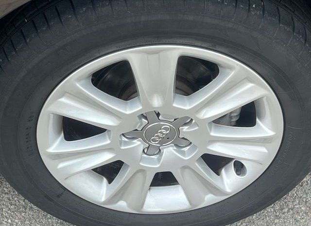 
								Audi A1 2012 lleno									