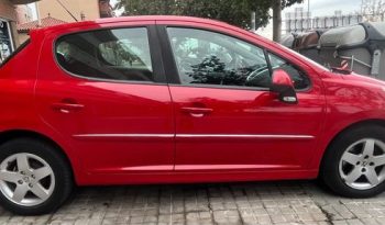 
									Peugeot 207 2010 lleno								