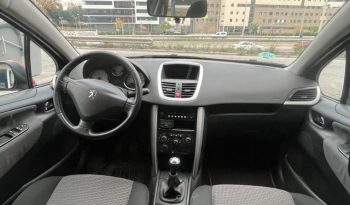 
									Peugeot 207 2010 lleno								