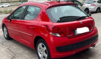 
									Peugeot 207 2010 lleno								