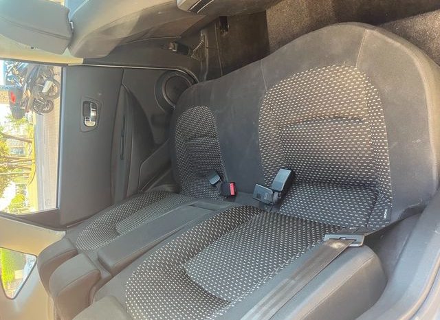 
								Nissan Qashqai 2010 lleno									
