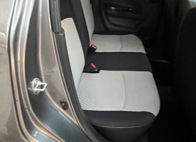
								Mitsubishi Space Star 2019 lleno									