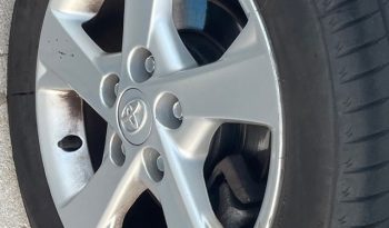 
									Toyota Auris 2012 lleno								