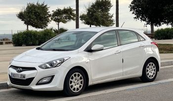 
									Hyundai i30 2015 lleno								
