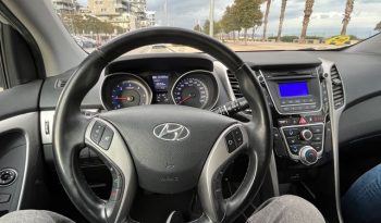 
									Hyundai i30 2015 lleno								